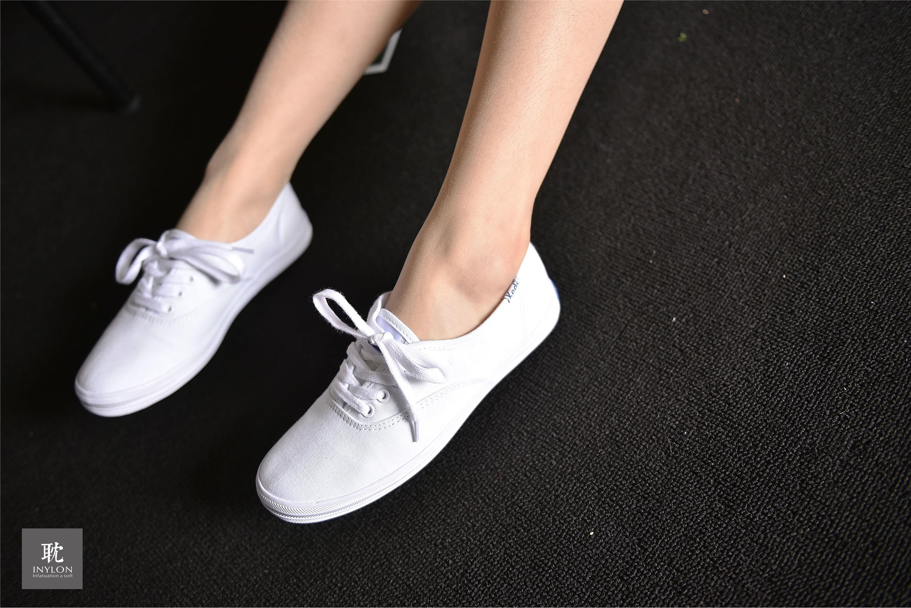 IESS异思趣向《普惠集240》- 模特：幸子《另类原光高反差运动丝》